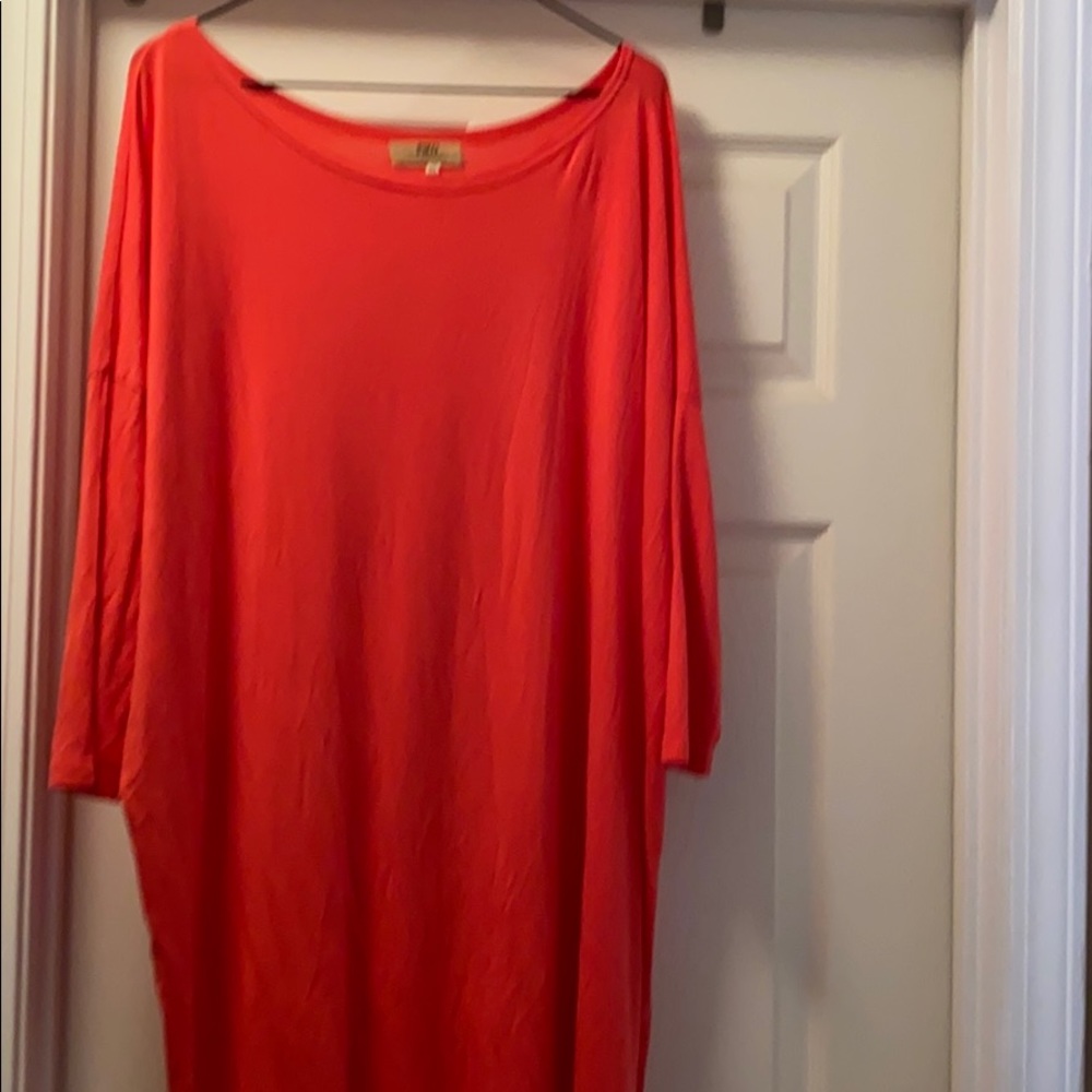 Piko top. EUC. Pink but looks orange in pic.
